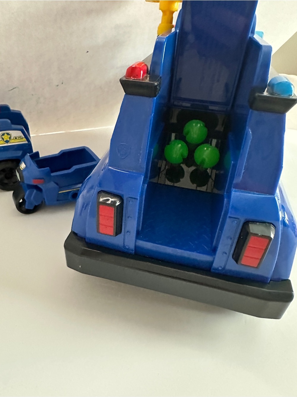 PAW Patrol toy bundle. Chase Ultimate Cruiser and extra accessories. - Picture 5 of 16